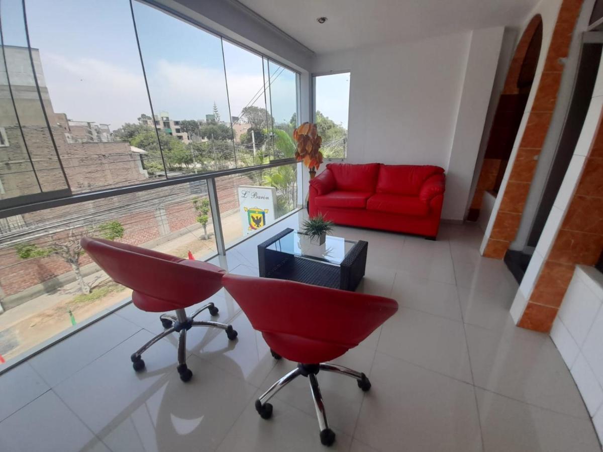 Casahotel Jockey Plaza Mall Lima Bagian luar foto