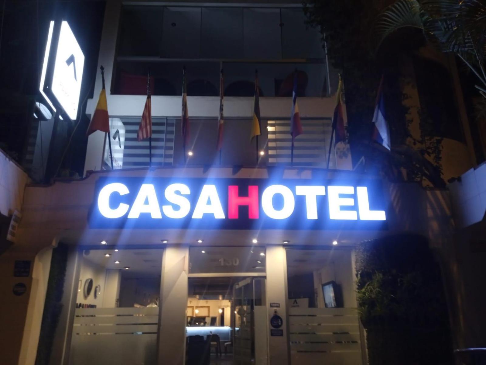 Casahotel Jockey Plaza Mall Lima Bagian luar foto