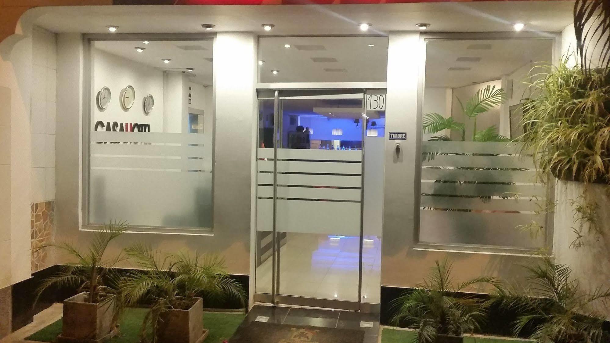 Casahotel Jockey Plaza Mall Lima Bagian luar foto